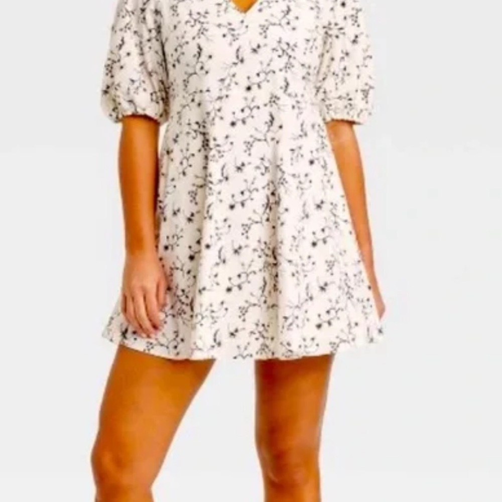 NWT Universal Thread NWT Universal Thread Black and Cream Mini Dress Floral XXL